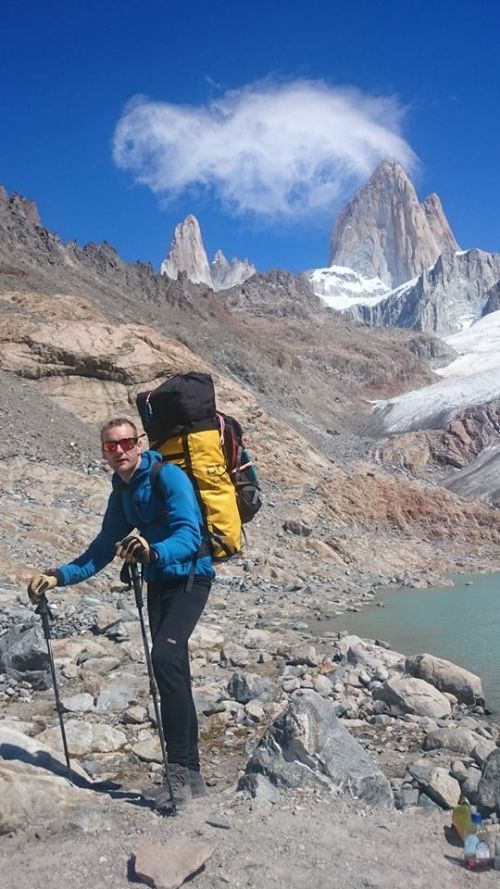 Fitz Roy Smolo, hora v pozad�