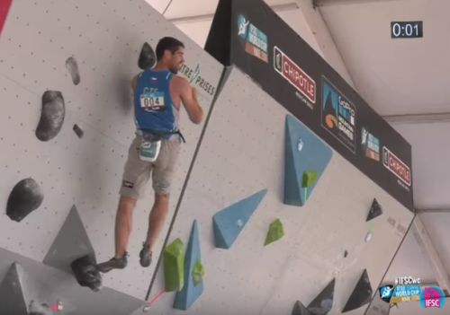 Martin Strnk semifinle boulder . 1