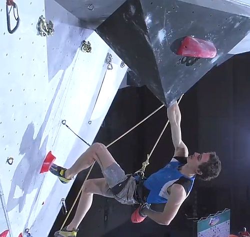 Adam Ondra finle v lezen na obtnost