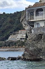 P��stup do sektoru Lido Stockholm prod�n�m v mo�i, Taormina, Sic�lie.