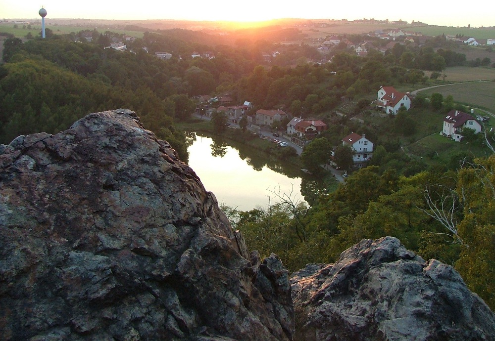 Kliknutm zavete okno.