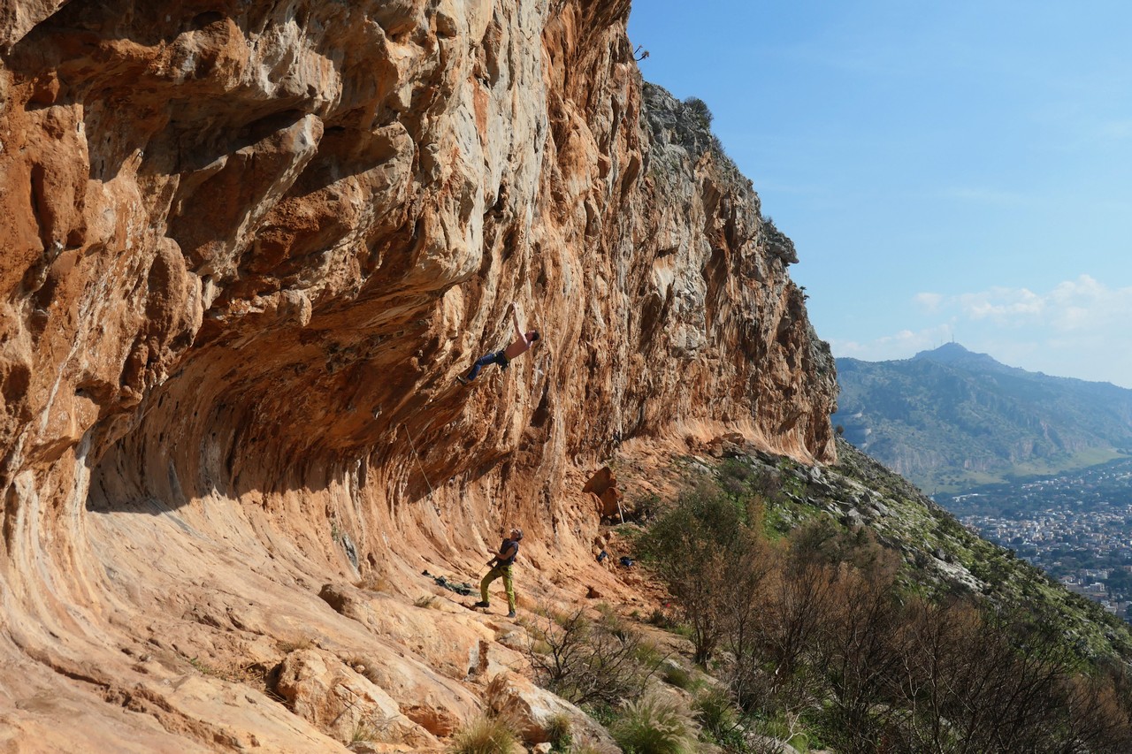 Kliknutm zavete okno.