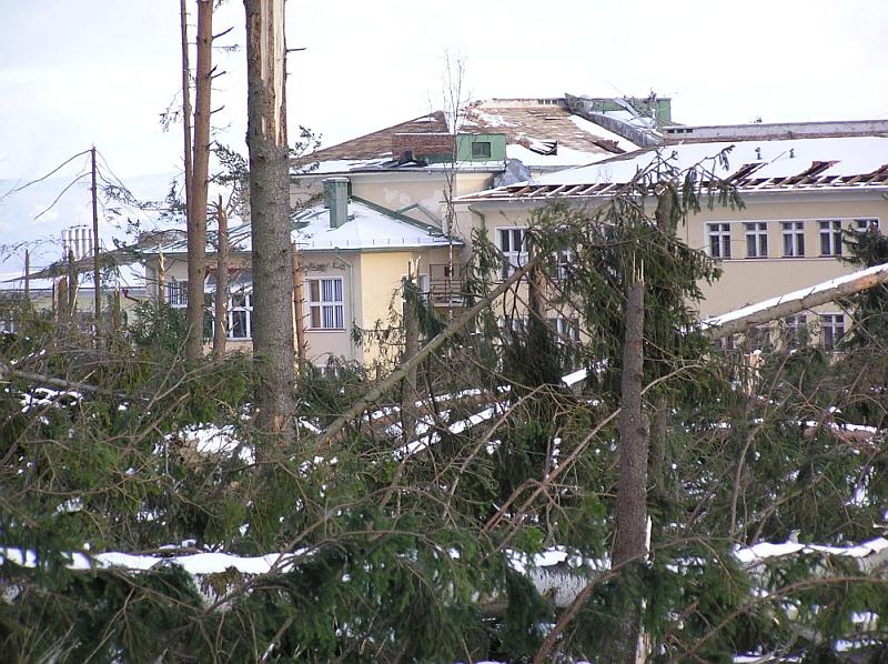 Kliknutm zavete okno.